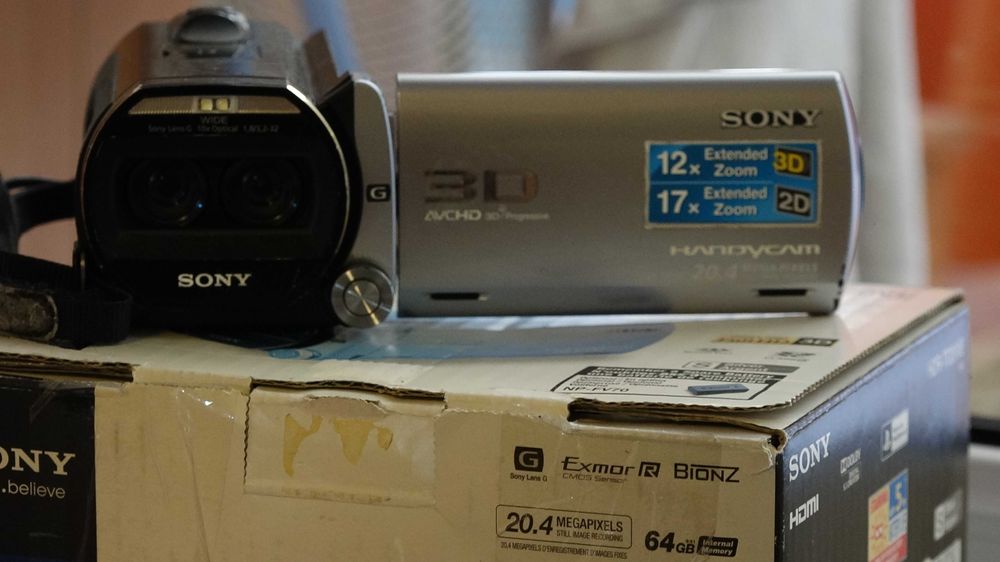 Sony HDR-TD20 видеокамера