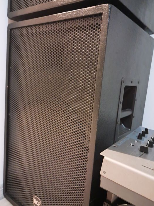 Boxe profesionale (vand / schimb)