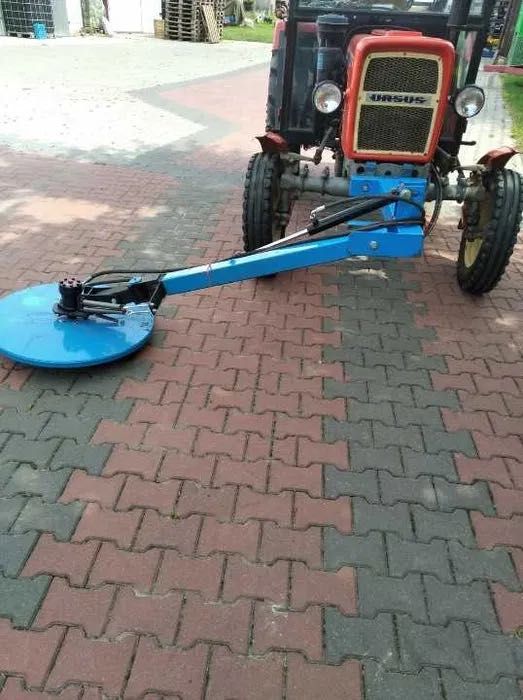 Отклоняваща се косачка