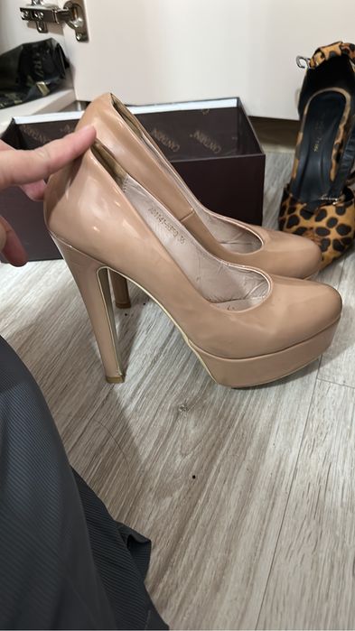 Продам туфли бежовый