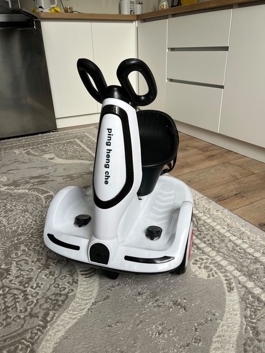 Продам электромобиль Tiny Tots ADM20