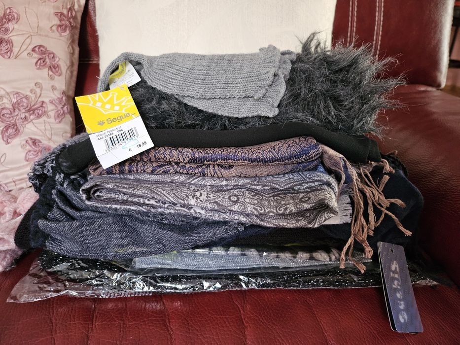 Esarfe si fulare noi