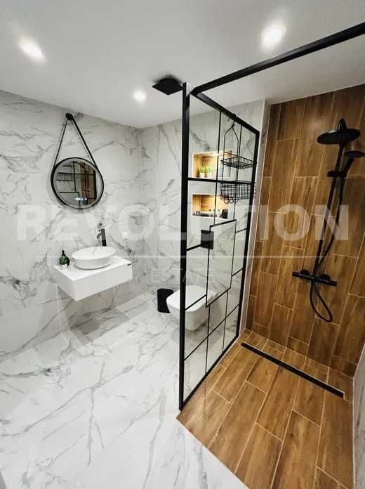 Дава се под наем Тристаен апартамент в Варна, Център - 70 кв.м за 816 € - Снимка #6