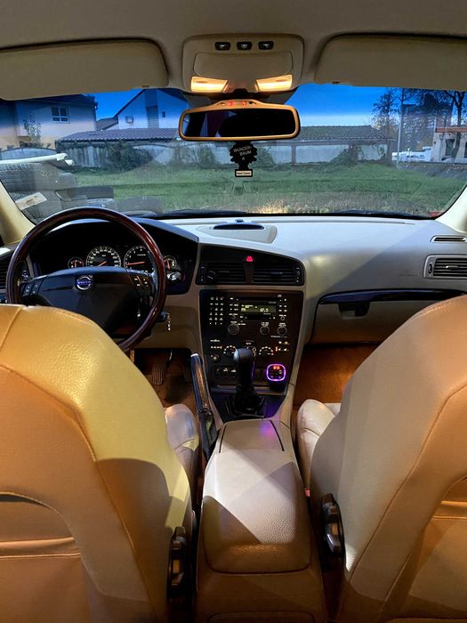 Volvo S60 2.4 Benzină 140 CP | 2004 | Cutie Manuală
