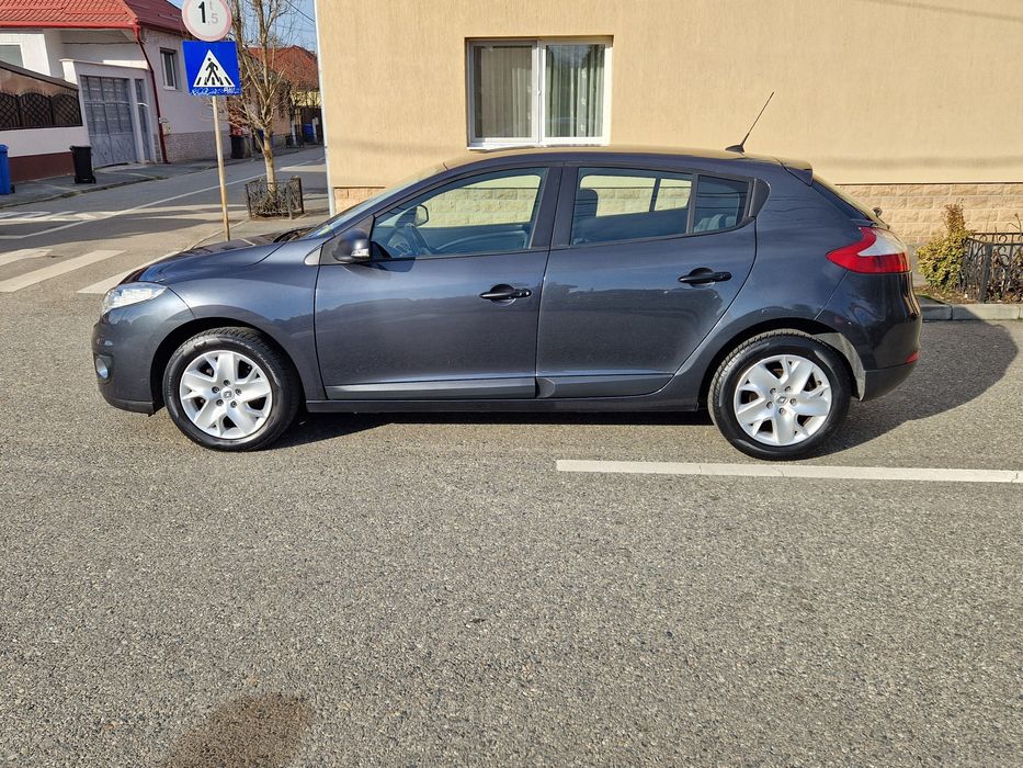Renault Megane 1,6 benzina an 2012