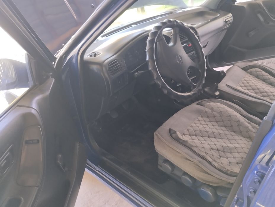 Ниссан Санни 1.6