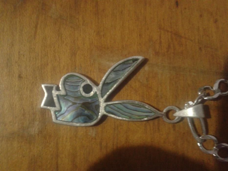 Vând pandantiv playboy cu lant de argint