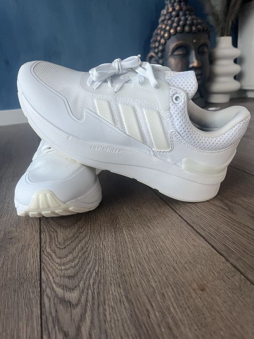 Adidas lightmotion + marimea 42