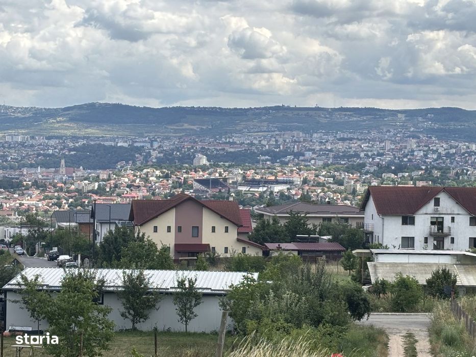 Teren generos Dambul Rotund/panorama