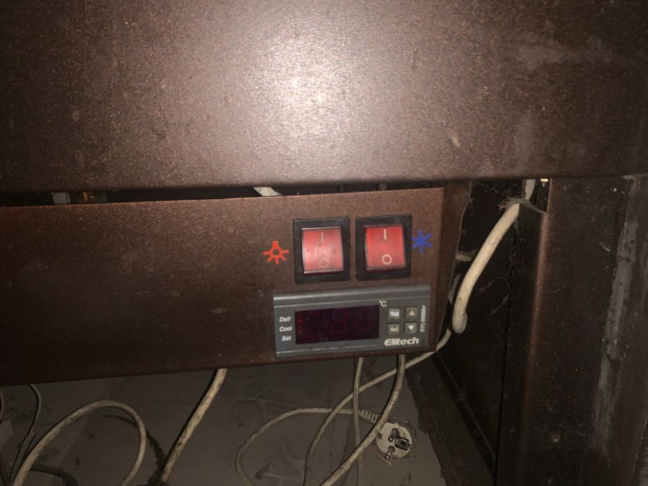 Кондитерский холодильник