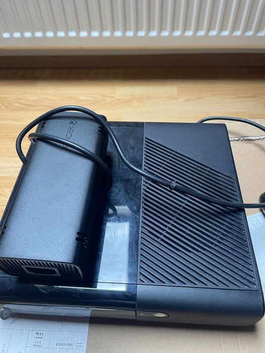 XBOX360E plus Kknect