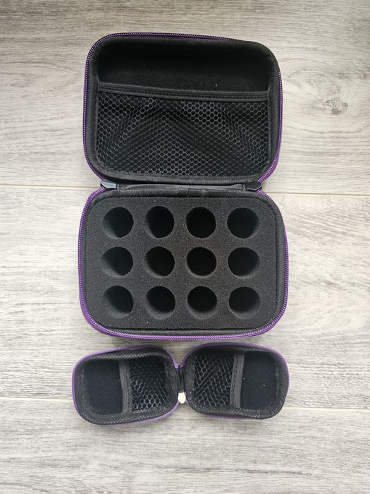 Geanta pentru uleiuri esentiale 12 sticle + gentuta mica diverse