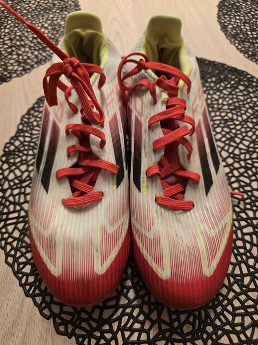Ghete fotbal Adidas F50 mărimea 40