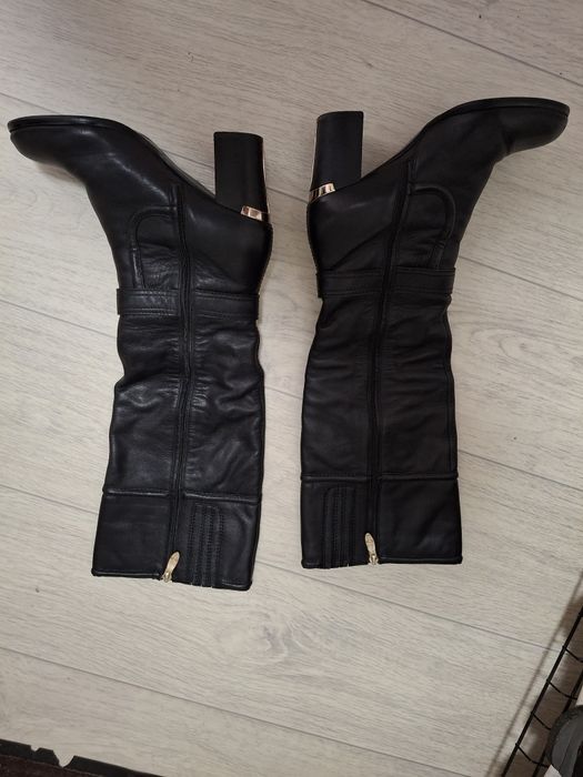 Продам женские сапоги