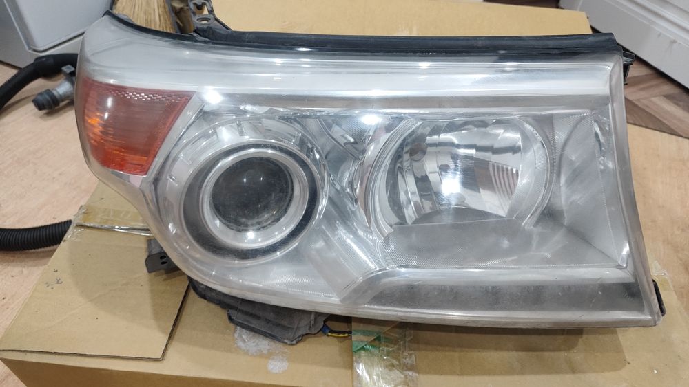 Фара левая задний левый плафон