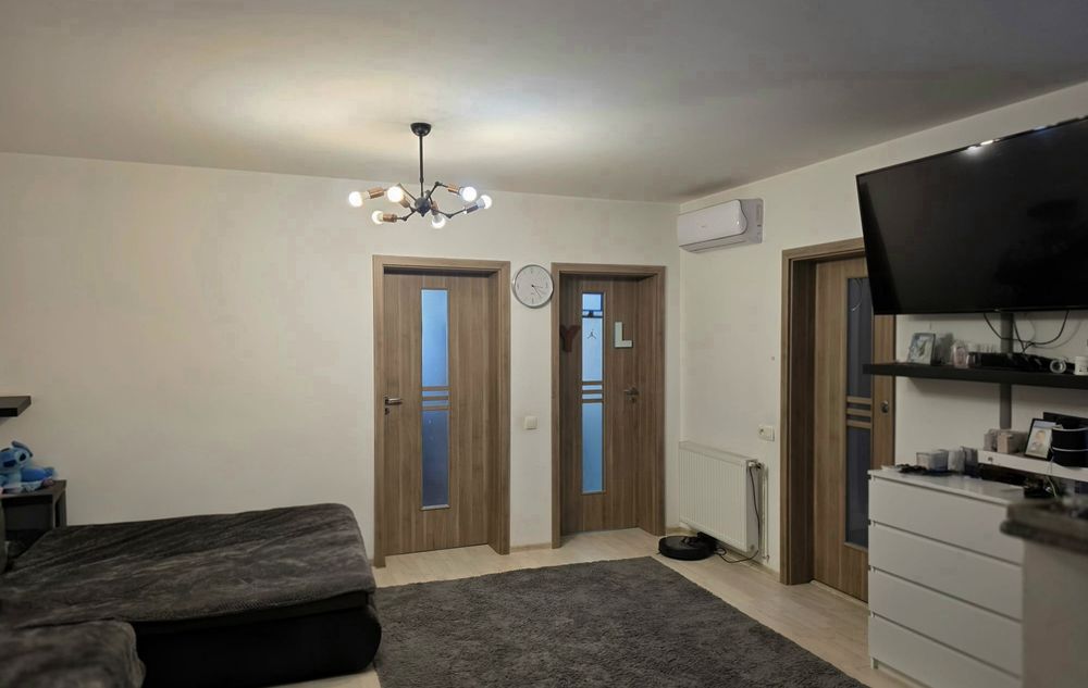 Apartament 76 mp 3 camere str Tineretului nr 1