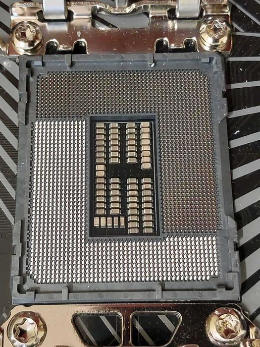 Intel Core i5 12600K + AsRock B760M PG Lightning  DDR5