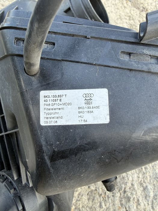 Carcasa filtru aer audi a4 b8 Cod: 8k0133835b 8k0133837b 03g906461c