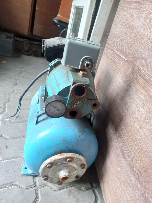 Продам насос безбашинку бу