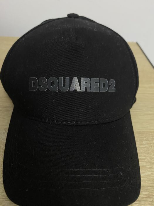 Vând Șapcă dsquared2