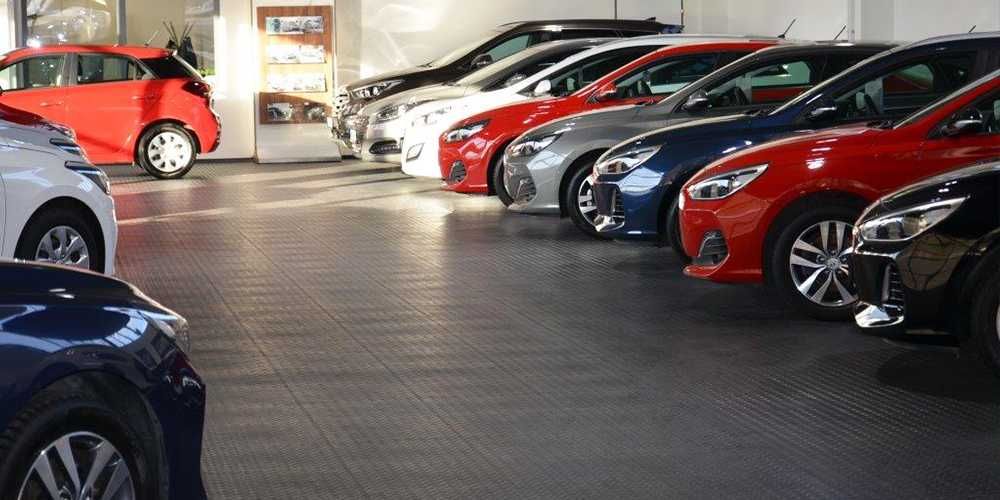 Pardoseala Modulara din PVC pentru Ateliere și Service Auto