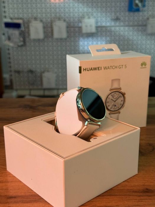 Часы Huawei Watch GT 5