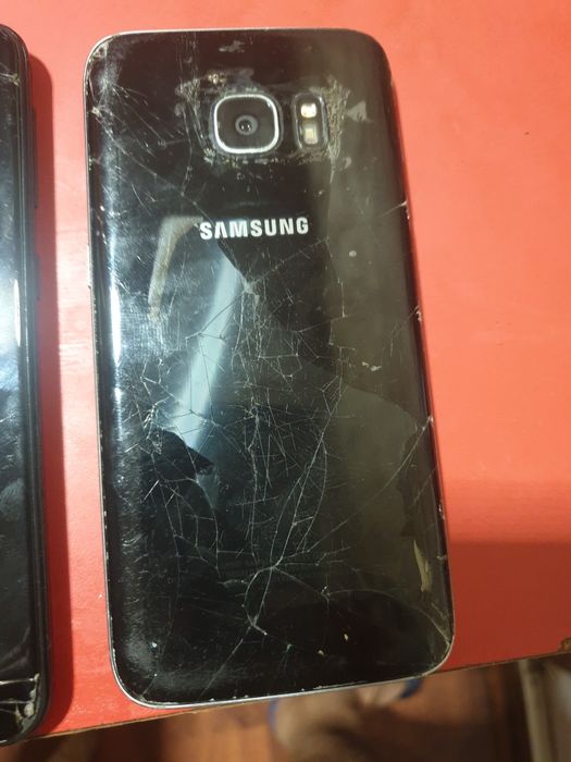 Samsung galaxy  s7 liber de rețea  funcționează  foarte bine