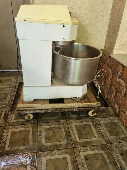 Продаётся тестомес