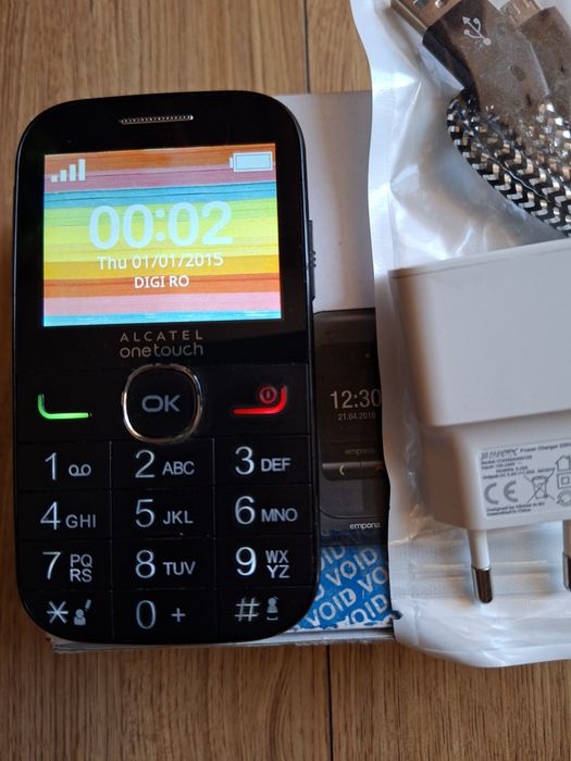 Top telefon Alcatel 2004D.