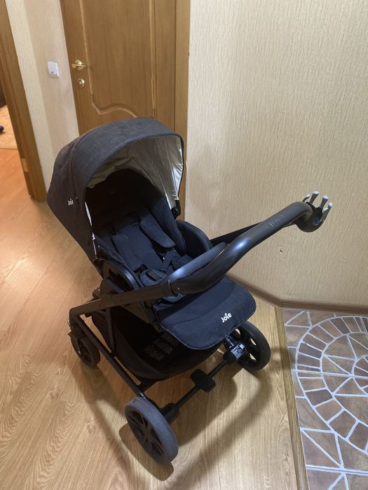 Продам коляску joie chrome