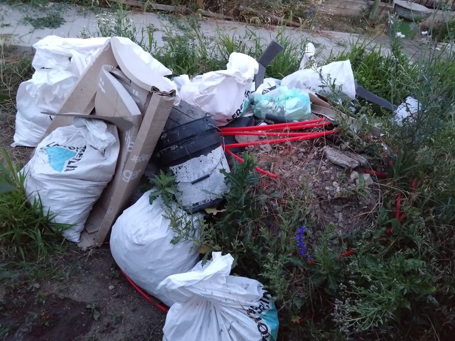 Debarasări apartamente transport moluz la.saci