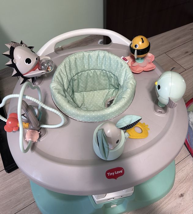Мобилен център за игра- проходилка Tiny love