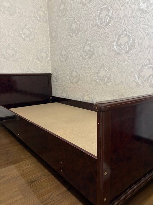 SHKAF, KRAVAT 400000 som