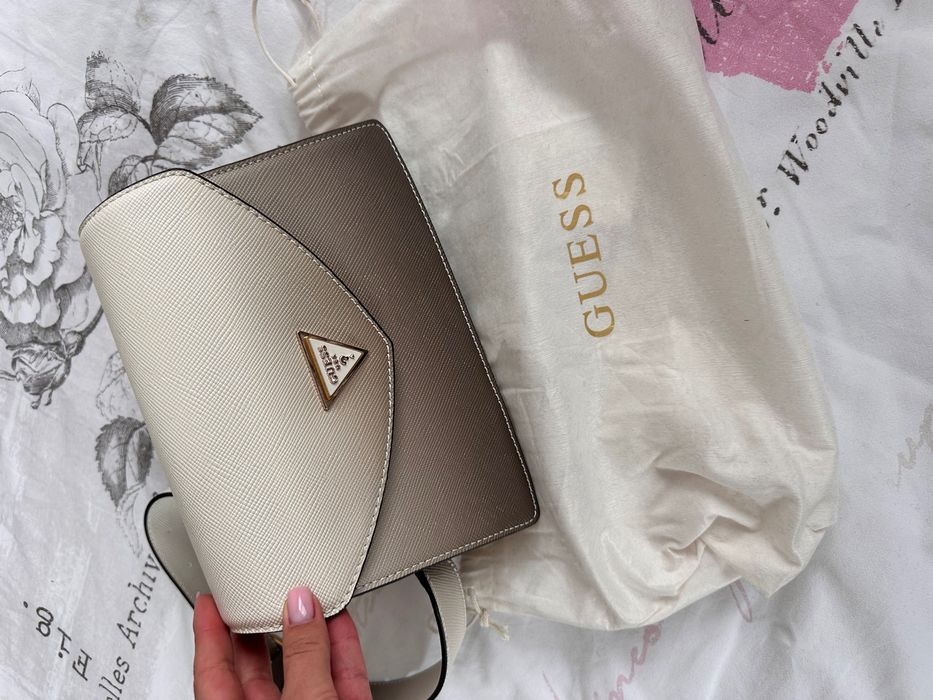 Чанта Guess нова