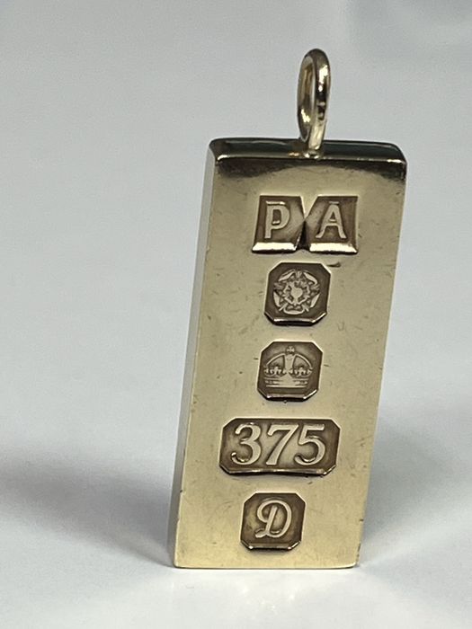 Златна висулка 9 карата