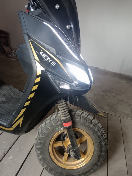 Скутер Bennali Samurai чёрный