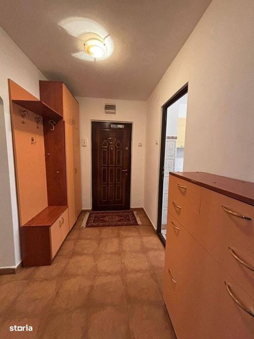 De vanzare apartament cu 3 camere, decomandat, balcon, 55000euro