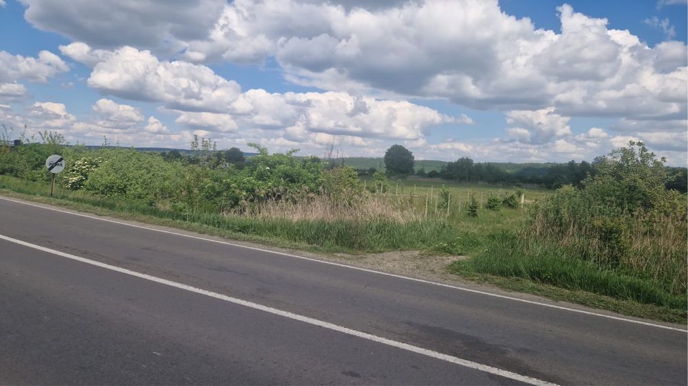 Teren intravilan 550 mp Garleni la starada principala