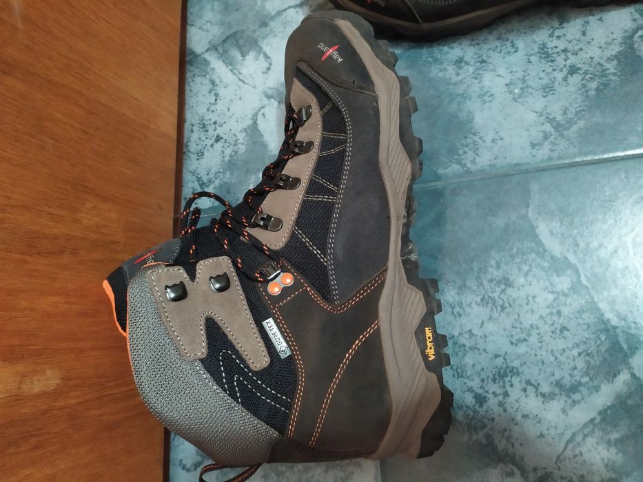 Туристически обувки