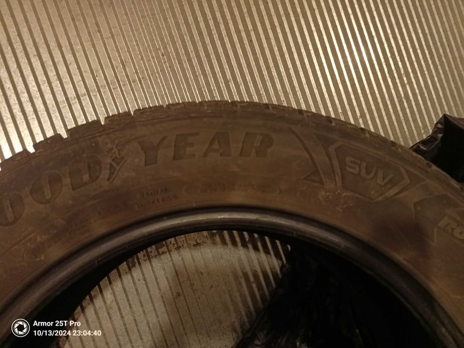 Зимни гуми Goodyear 235/60R18