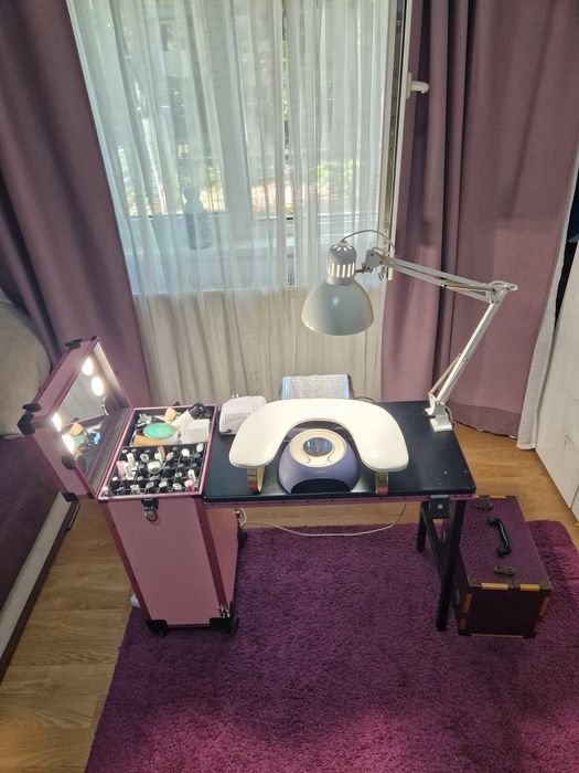 La DOMICILIU: Manichiură și pedichiură – Gel, Semipermanentă, Construcție, Întreținere, Semi Apex, Slim, Tehnica Hibrid si Migdala Ruseasca