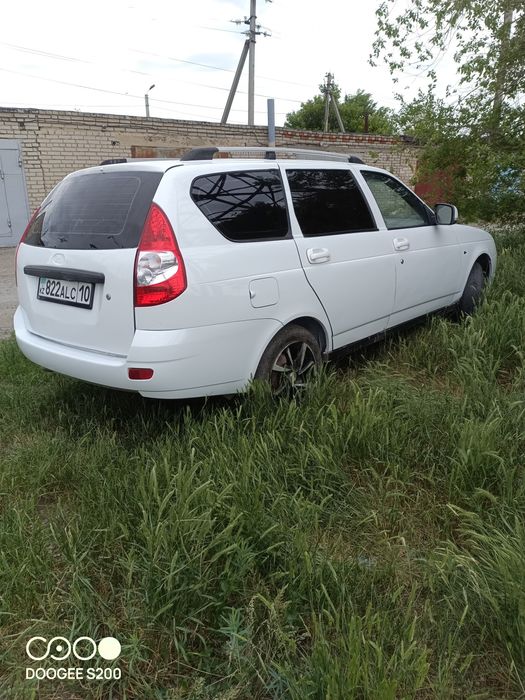Приора универсал продам