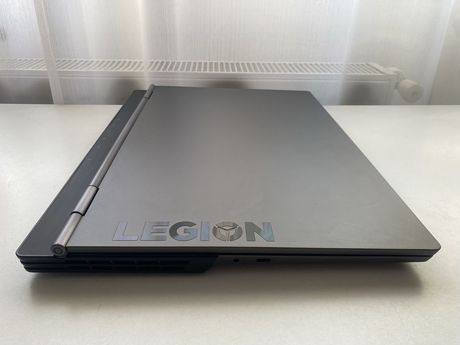 Lenovo Legion Y740 – i7 / RTX 2070 Max-Q 8G / 16GB RAM / 1TB SSD M.2