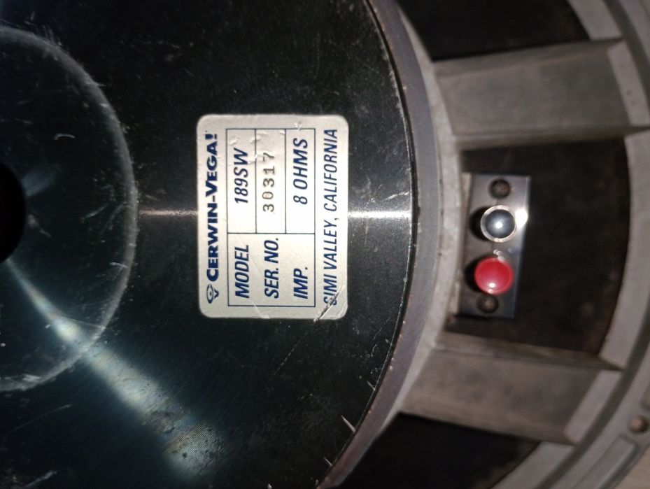 Vând subwfer,1500w,8 omi,in stare foarte buna 18inch