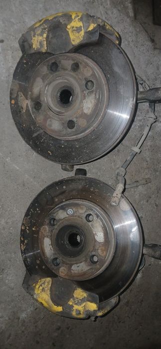 Поворотные кулаки гольф 3