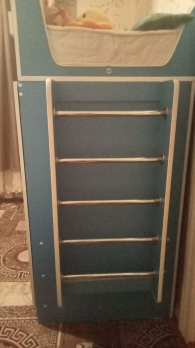 Продам детскую мебель