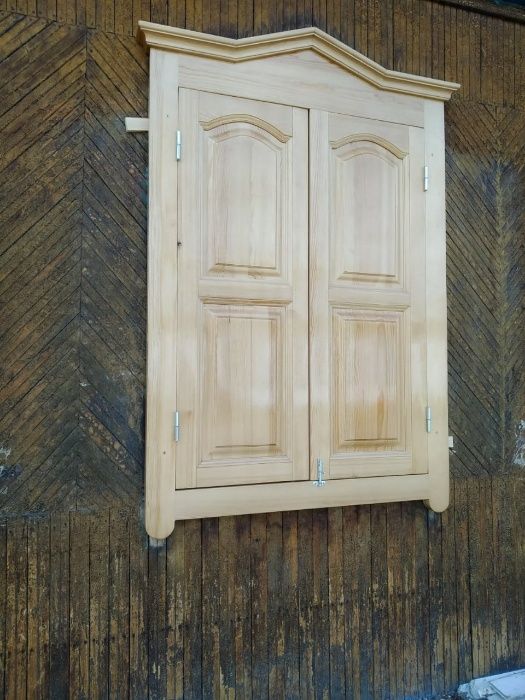 Деревянные окна, ставни