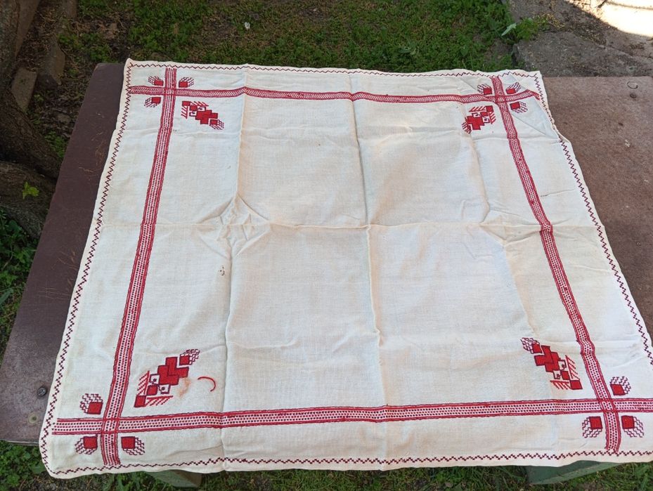 Стари ръчно бродирани кърпички