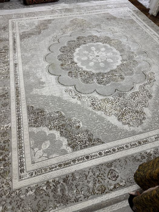 Gilam sotiladi ! 1 tasi yangi 1 tasi ishaltilgan 1 oy