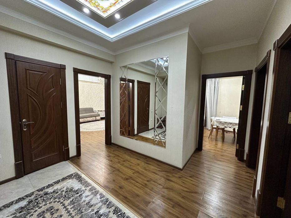 Шота Руставели 95m2 Новостройка 3/5/8 Квартира Срочно Продается кирпич